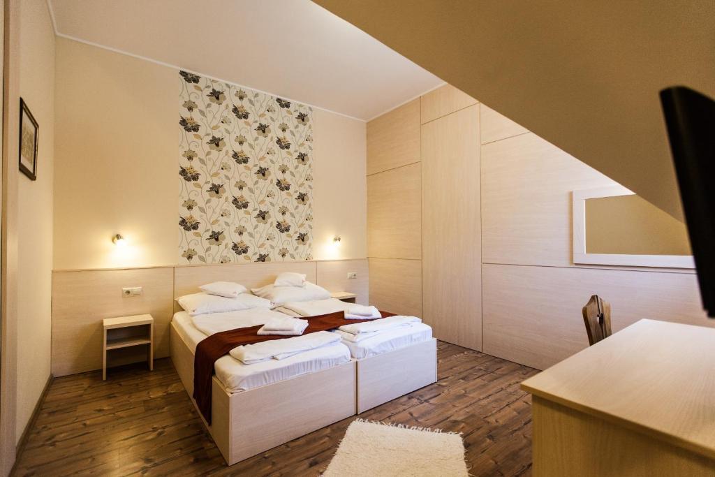 Bed and Breakfast Piroska Csárda és Panzió Siófok Esterno foto
